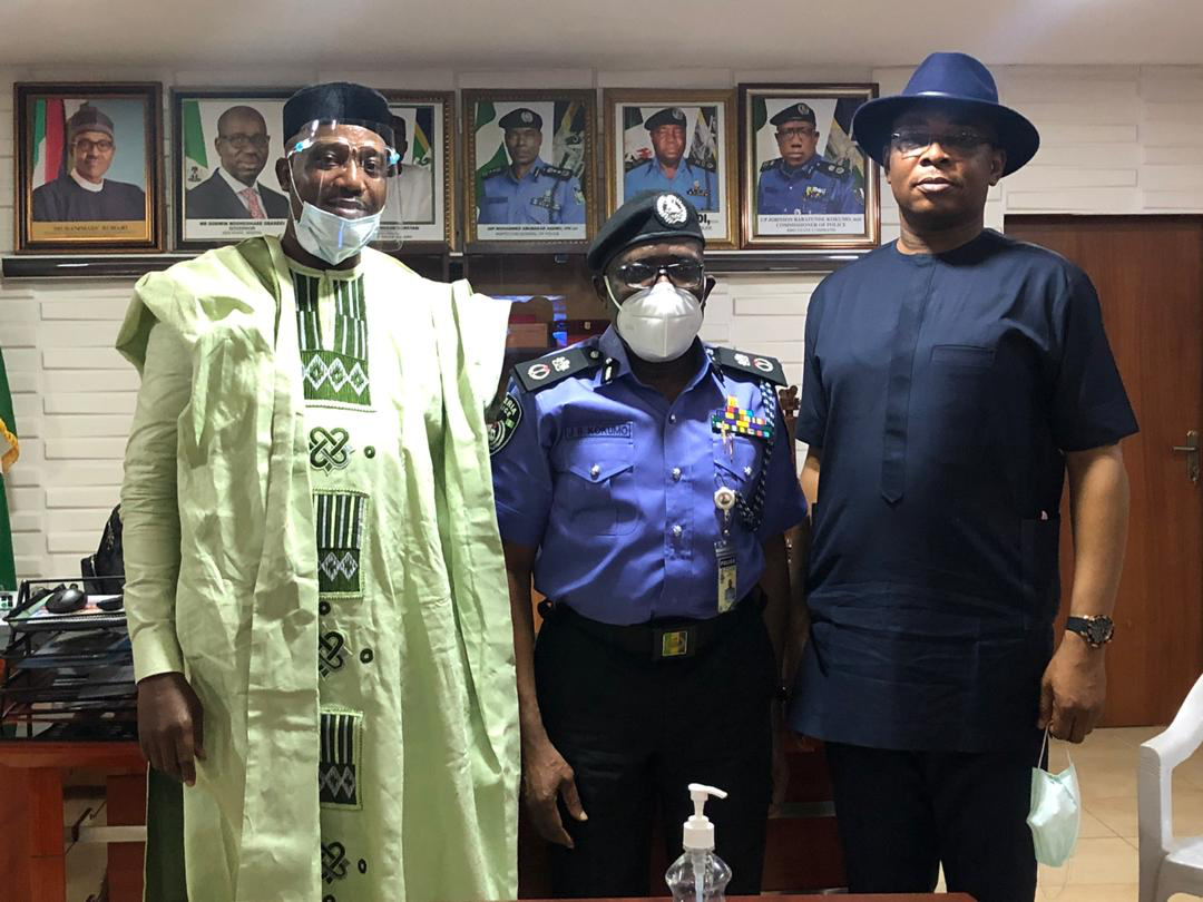 A690443E-E5A8-45AB-8DEC-4A228576F402