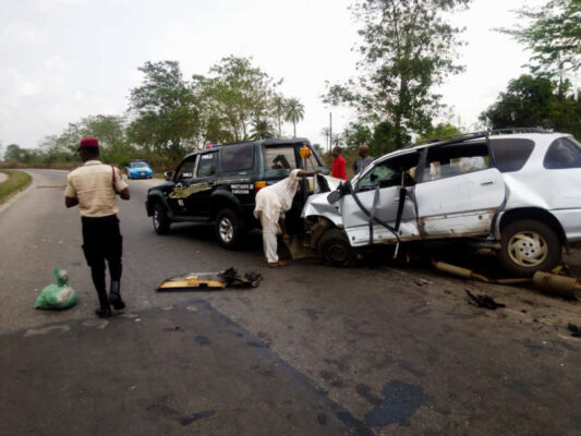 Edo 2020: Two policemen die as Oshiomhole, others survive auto crash Accident